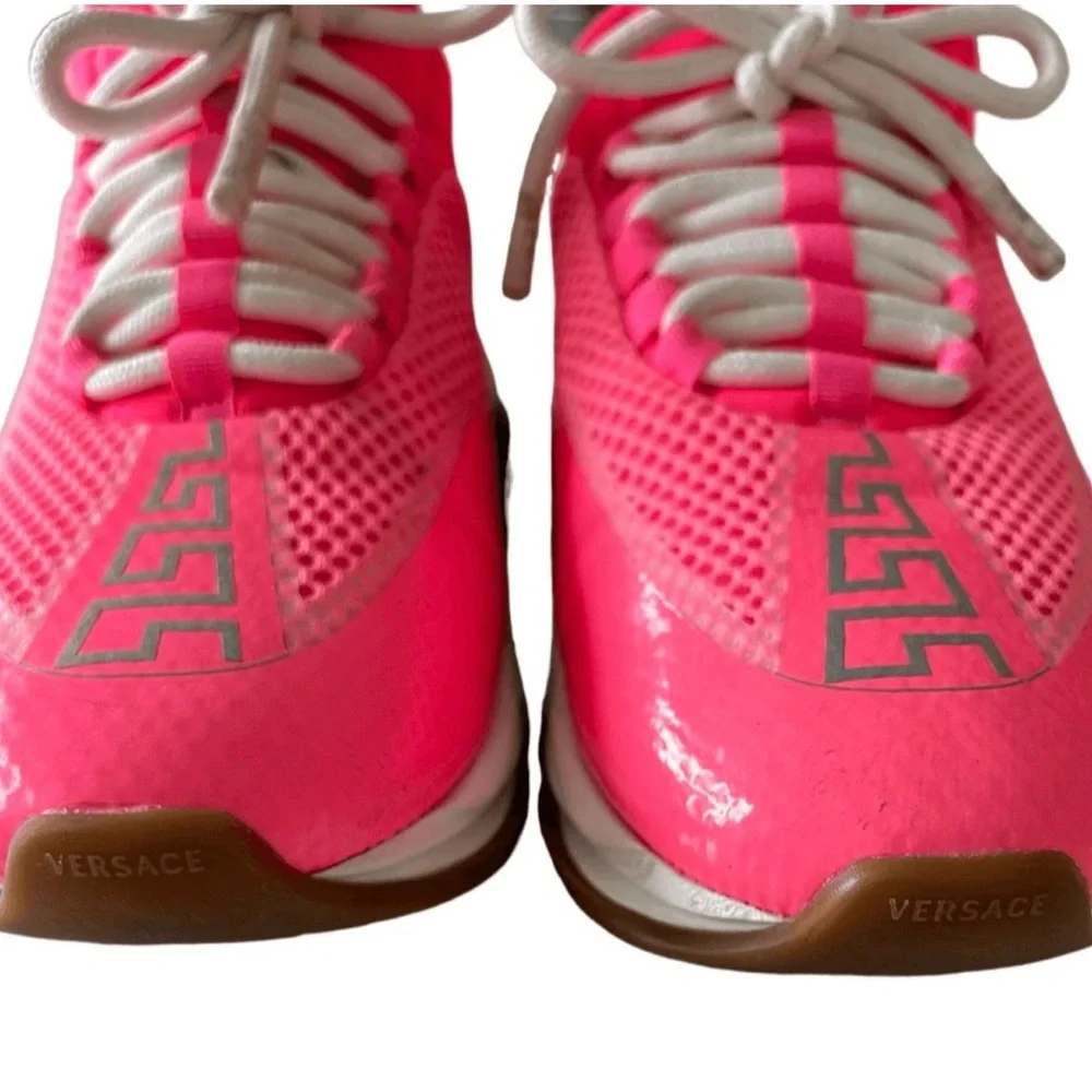 Versace Chain Reaction Sneaker
Neoprene Hot Pink Size 41 - Picture 5 of 10